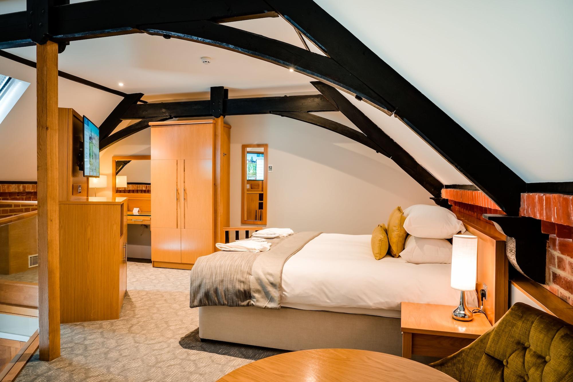 Oakley Hall Hotel Basingstoke Exteriör bild