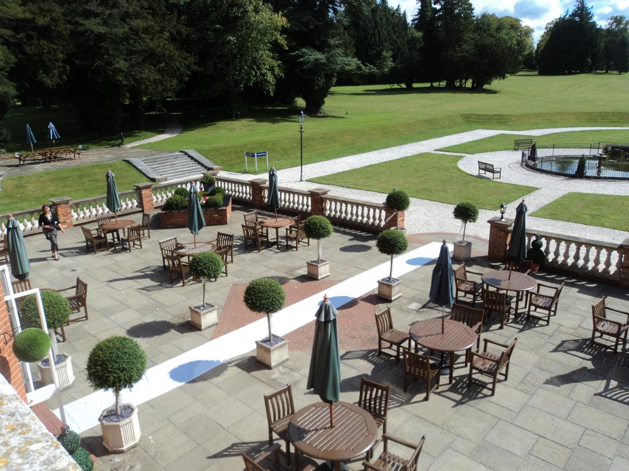 Oakley Hall Hotel Basingstoke Exteriör bild