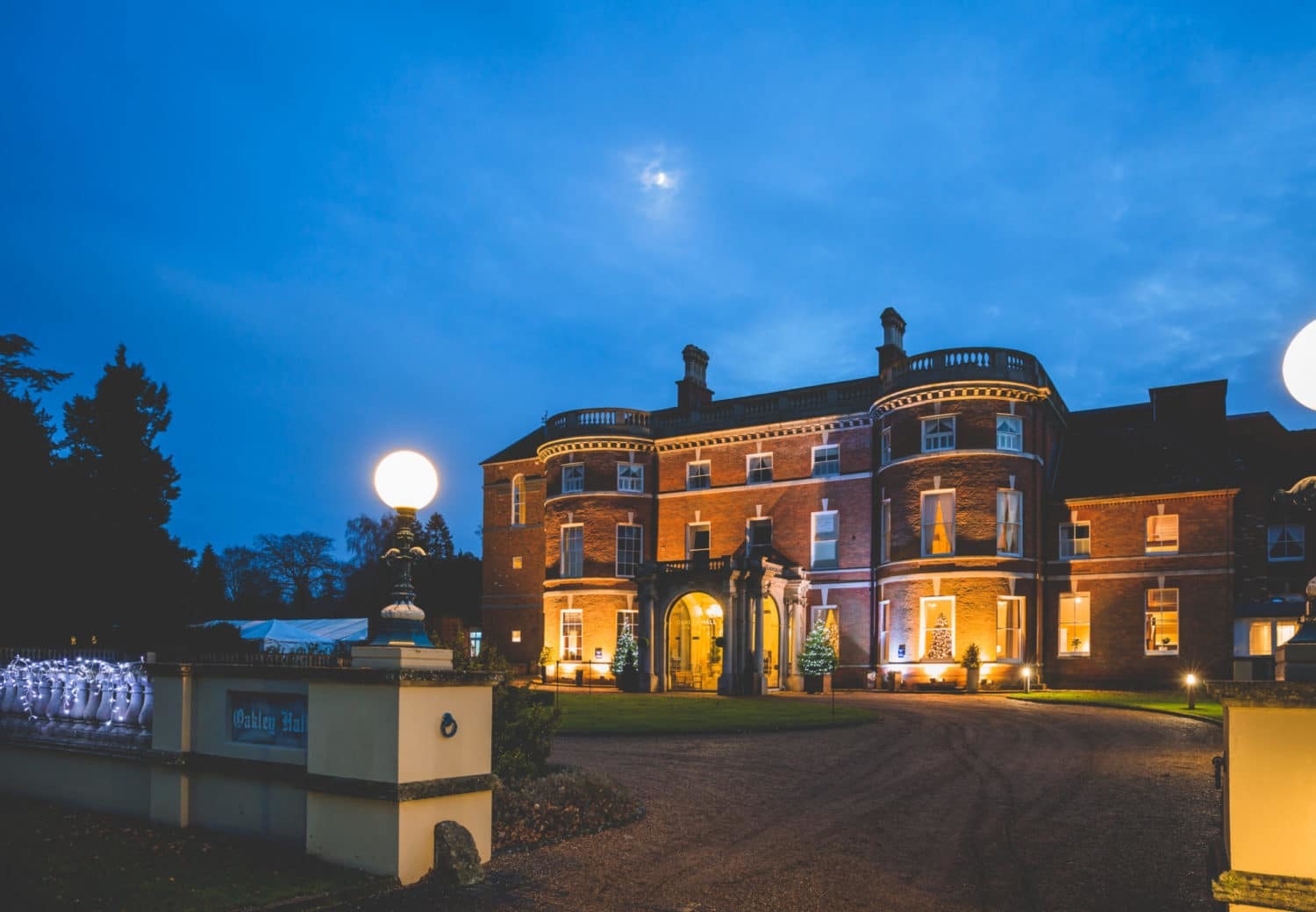 Oakley Hall Hotel Basingstoke Exteriör bild